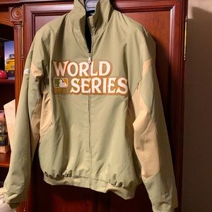 Mint condition Majestic World Series Olive & Tan Puffer Jacket